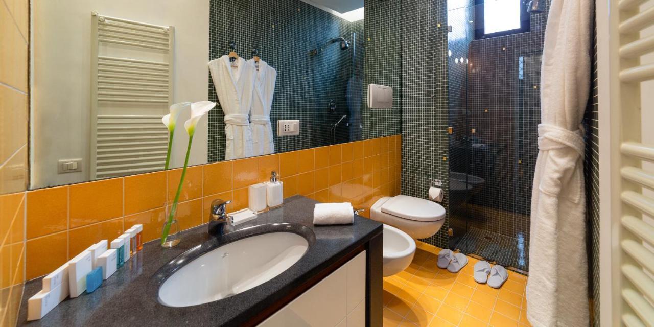 Suite Augustus - Free Parking Genoa Exterior photo
